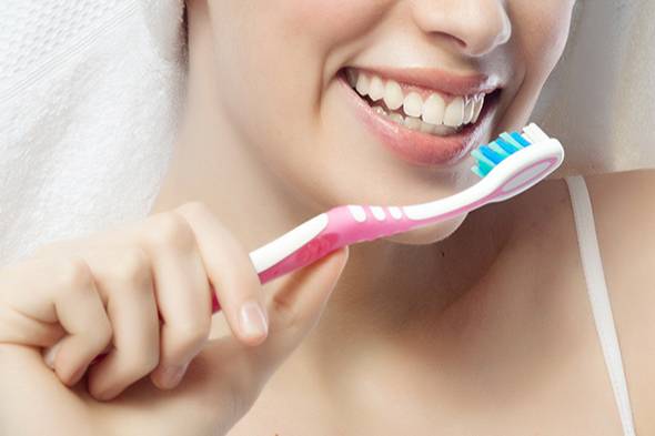 Правила ухода за полостью рта или как правильно чистить зубы после удаления зуба